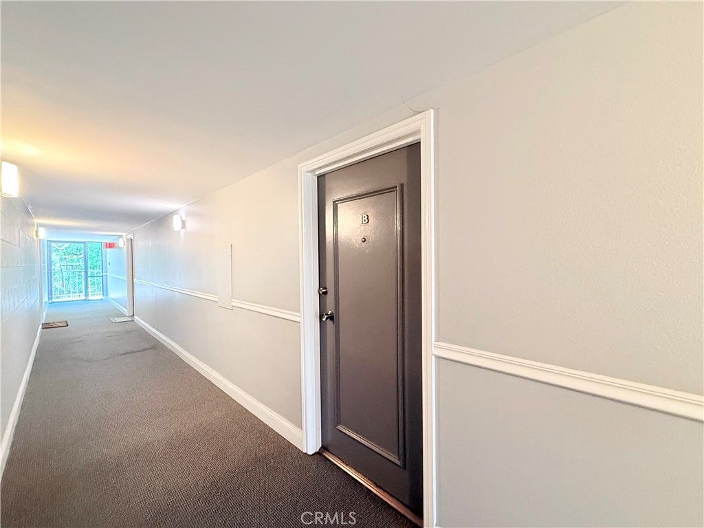 10966 Rochester Avenue 1B, Los Angeles, CA 90024 — photo 2