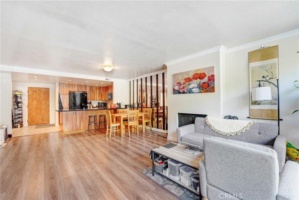 10966 Rochester Avenue 1B, Los Angeles, CA 90024 — photo 4