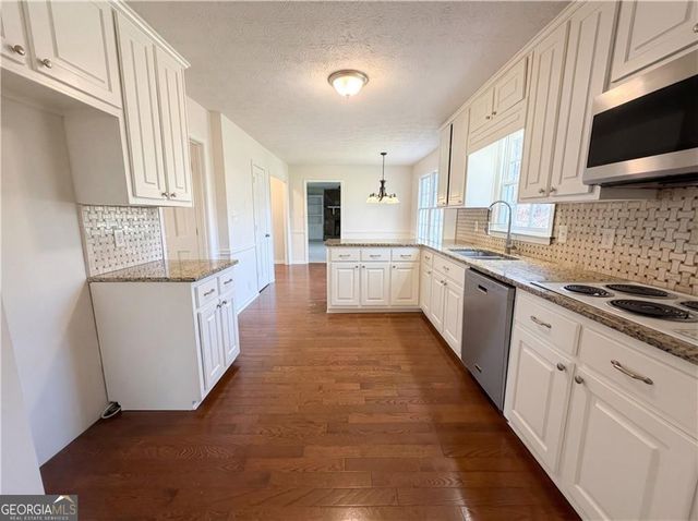 197 Rockbridge Road SW, Lilburn, GA 30047