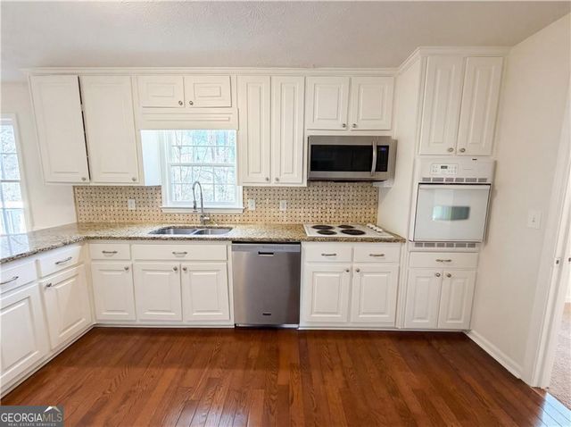 197 Rockbridge Road SW, Lilburn, GA 30047