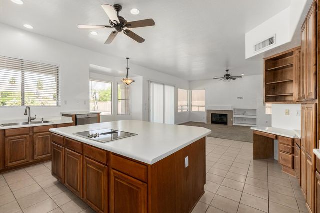 918 W Windsong Drive, Phoenix, AZ 85045