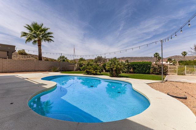 918 W Windsong Drive, Phoenix, AZ 85045