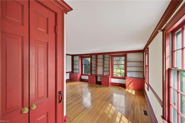 1000 S Bay Shore DR, Virginia Beach, VA 23451