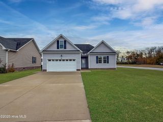 601 Millbrooke Circle, Elizabeth City, NC 27909