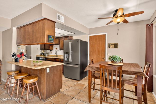 10800 E Snyder Road, Tucson, AZ 85749