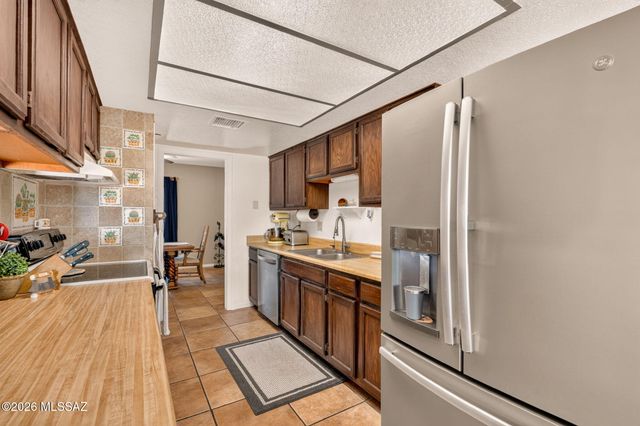 10800 E Snyder Road, Tucson, AZ 85749