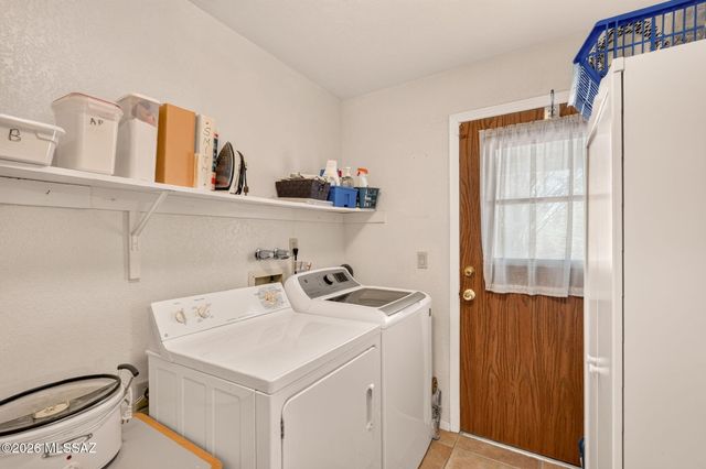 10800 E Snyder Road, Tucson, AZ 85749