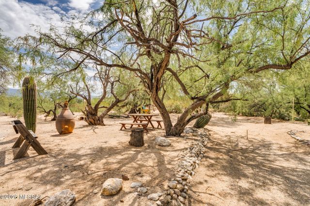 10800 E Snyder Road, Tucson, AZ 85749