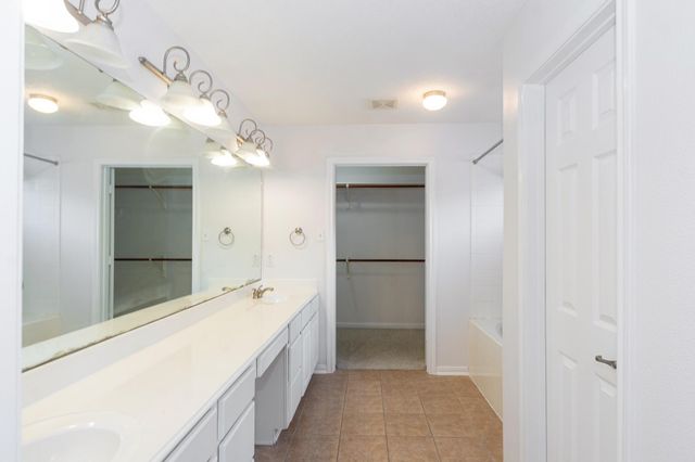 1424 W 24th Street, Houston, TX 77008