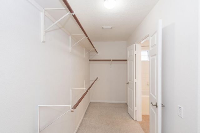 1424 W 24th Street, Houston, TX 77008