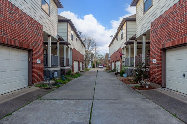 1424 W 24th Street, Houston, TX 77008