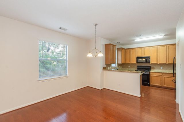 1424 W 24th Street, Houston, TX 77008