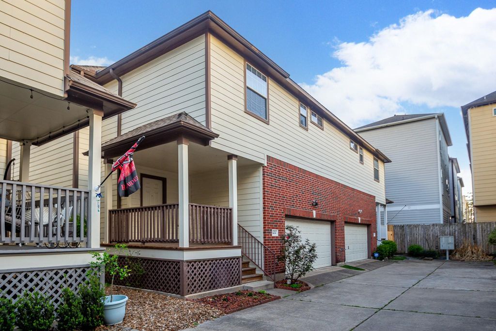 1424 W 24th Street, Houston, TX 77008