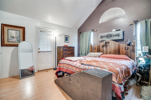 330 High Ridge Drive, Krum, TX 76249