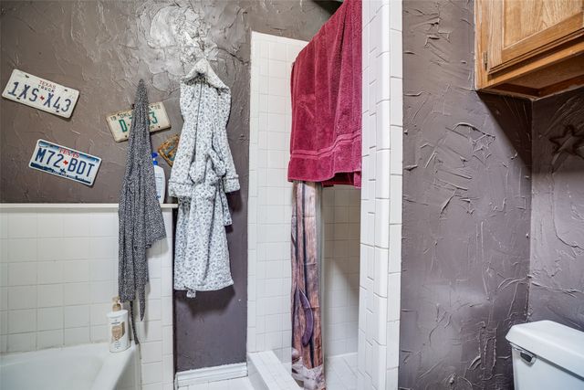 330 High Ridge Drive, Krum, TX 76249