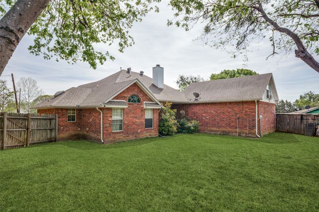 330 High Ridge Drive, Krum, TX 76249