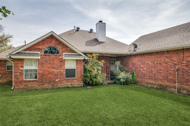 330 High Ridge Drive, Krum, TX 76249