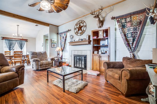 330 High Ridge Drive, Krum, TX 76249