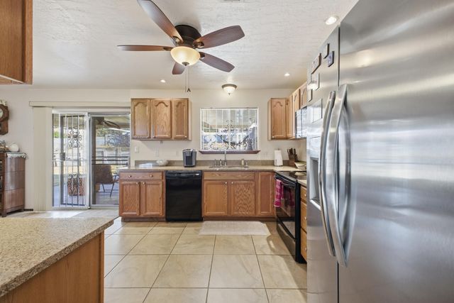 11117 Orr Avenue NE, Albuquerque, NM 87111