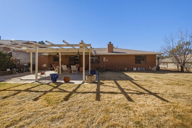 11117 Orr Avenue NE, Albuquerque, NM 87111