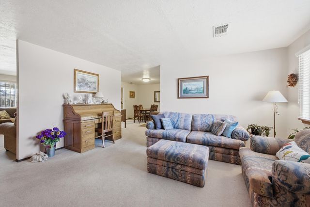 11117 Orr Avenue NE, Albuquerque, NM 87111