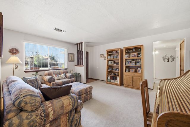 11117 Orr Avenue NE, Albuquerque, NM 87111