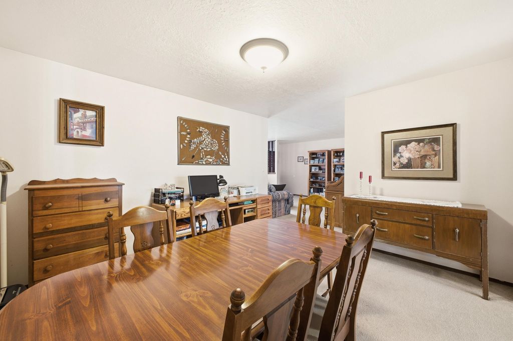 Image 10 of property listing at 11117 Orr Avenue NE, Albuquerque, NM 87111