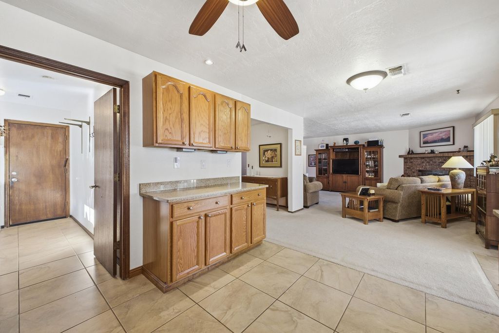 Image 13 of property listing at 11117 Orr Avenue NE, Albuquerque, NM 87111