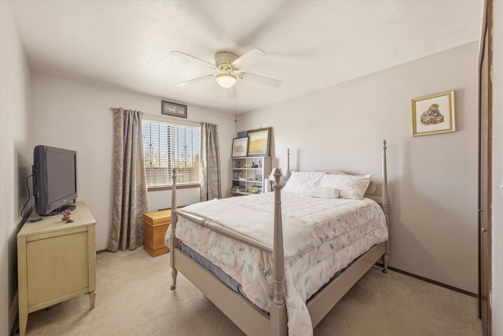 Image 28 of property listing at 11117 Orr Avenue NE, Albuquerque, NM 87111