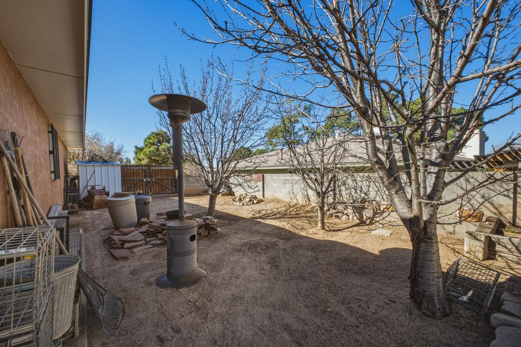 Image 34 of property listing at 11117 Orr Avenue NE, Albuquerque, NM 87111