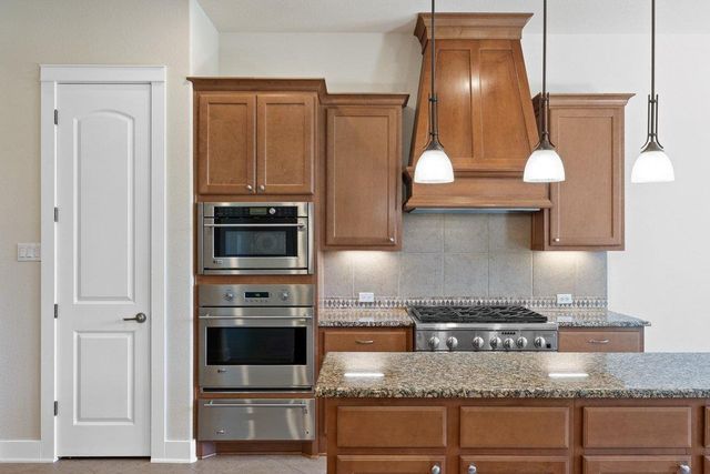 10183 Brangus RD, Driftwood, TX 78619