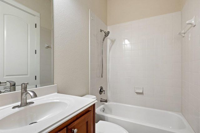 10183 Brangus RD, Driftwood, TX 78619