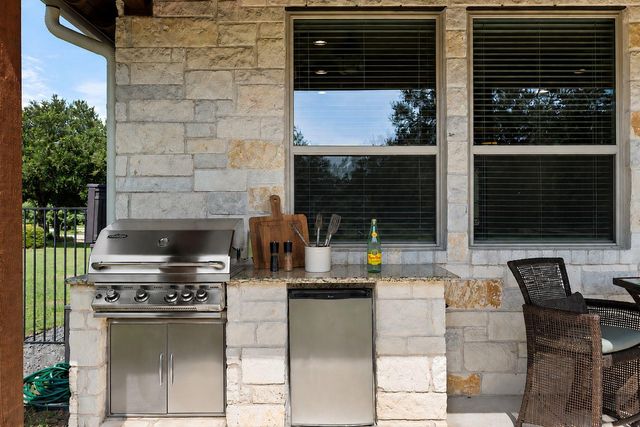 10183 Brangus RD, Driftwood, TX 78619