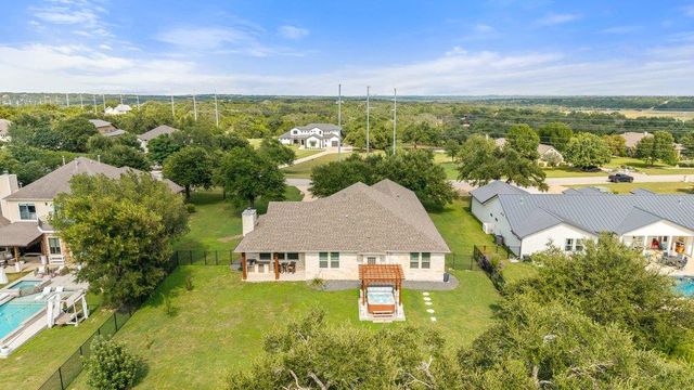 10183 Brangus RD, Driftwood, TX 78619