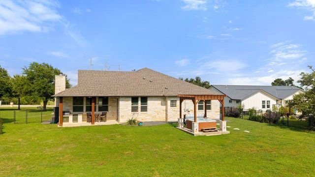 10183 Brangus RD, Driftwood, TX 78619