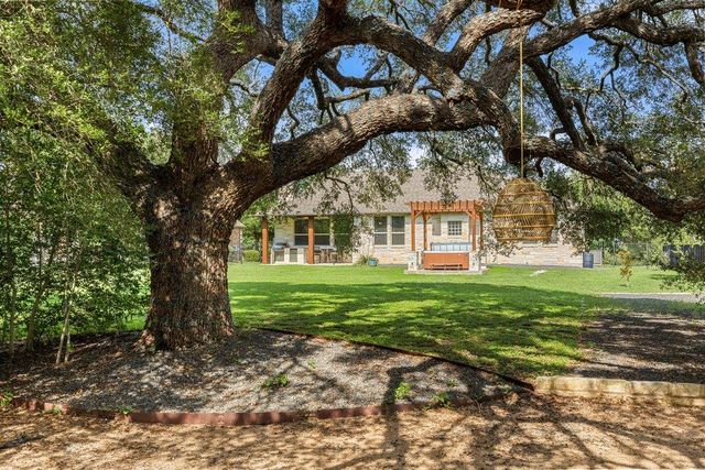 10183 Brangus RD, Driftwood, TX 78619