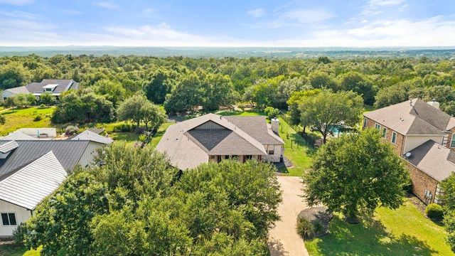 10183 Brangus RD, Driftwood, TX 78619