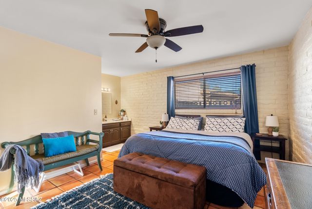 442 N Bull Run Drive, Tucson, AZ 85748