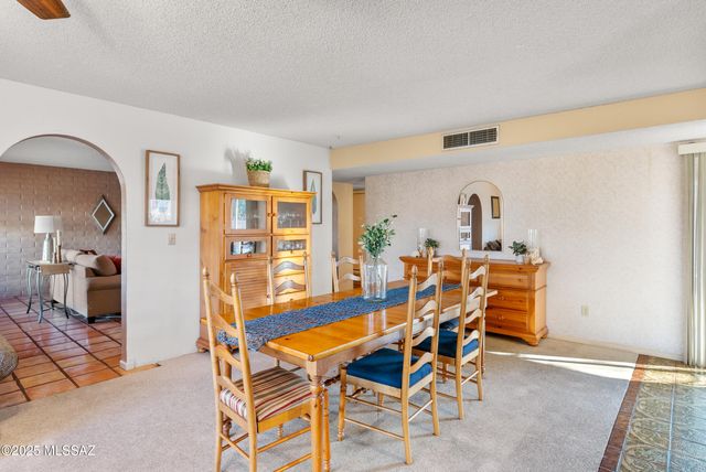 442 N Bull Run Drive, Tucson, AZ 85748
