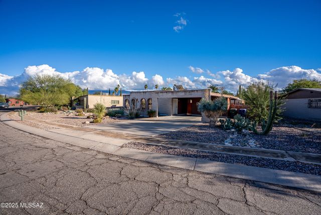442 N Bull Run Drive, Tucson, AZ 85748