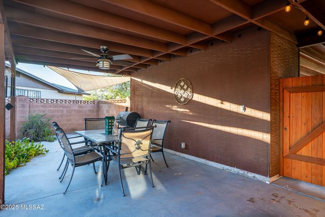 442 N Bull Run Drive, Tucson, AZ 85748
