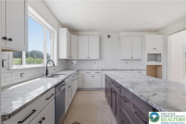 2451 Fairway Lane 52, Moore Twp, PA 18014