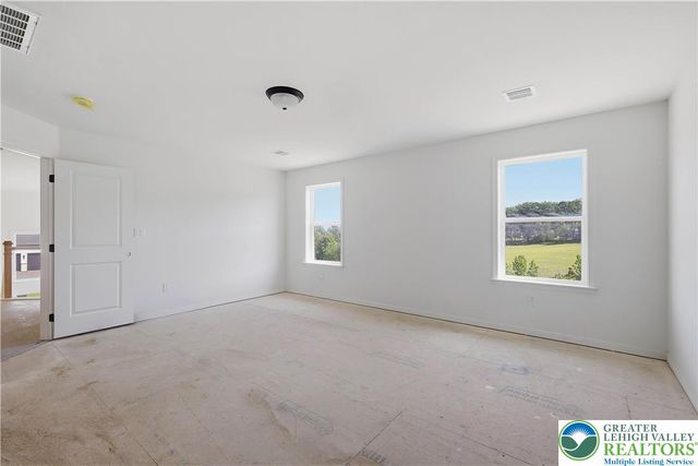 2451 Fairway Lane 52, Moore Twp, PA 18014