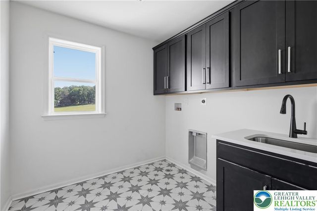 2451 Fairway Lane 52, Moore Twp, PA 18014