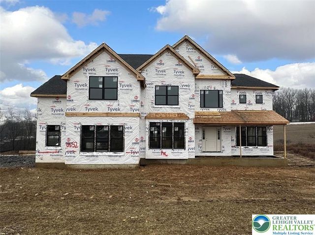 2451 Fairway Lane 52, Moore Twp, PA 18014