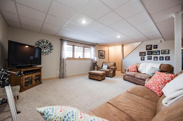 884 Willow Springs Road, Detroit Lakes, MN 56501