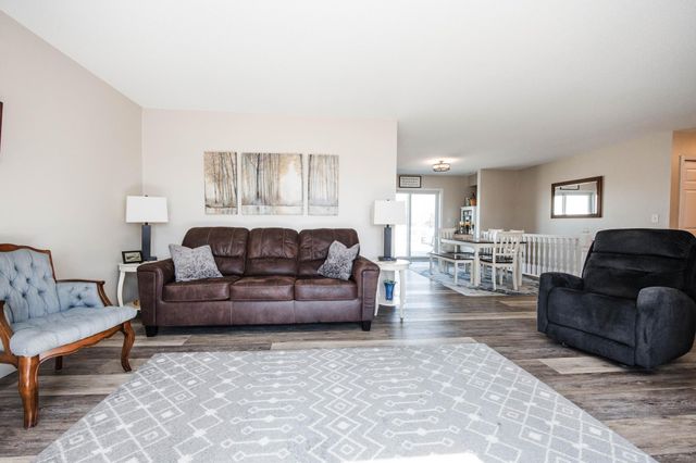 884 Willow Springs Road, Detroit Lakes, MN 56501