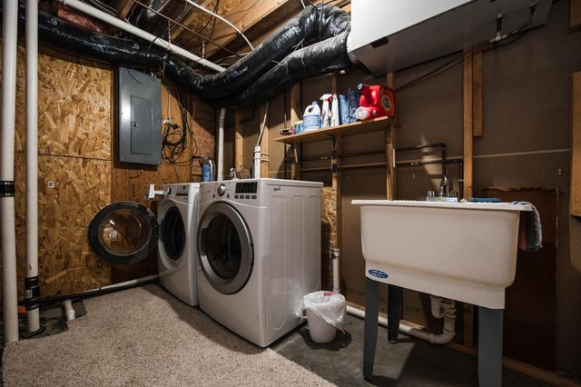 884 Willow Springs Road, Detroit Lakes, MN 56501