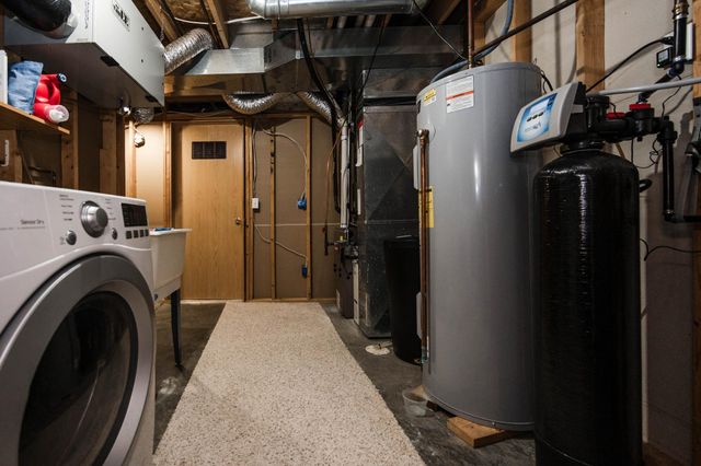 884 Willow Springs Road, Detroit Lakes, MN 56501