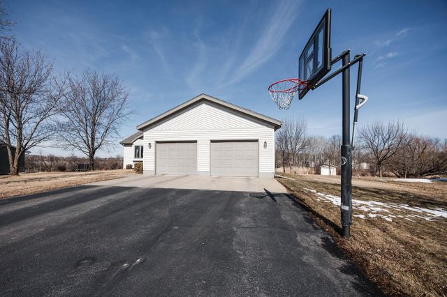 884 Willow Springs Road, Detroit Lakes, MN 56501